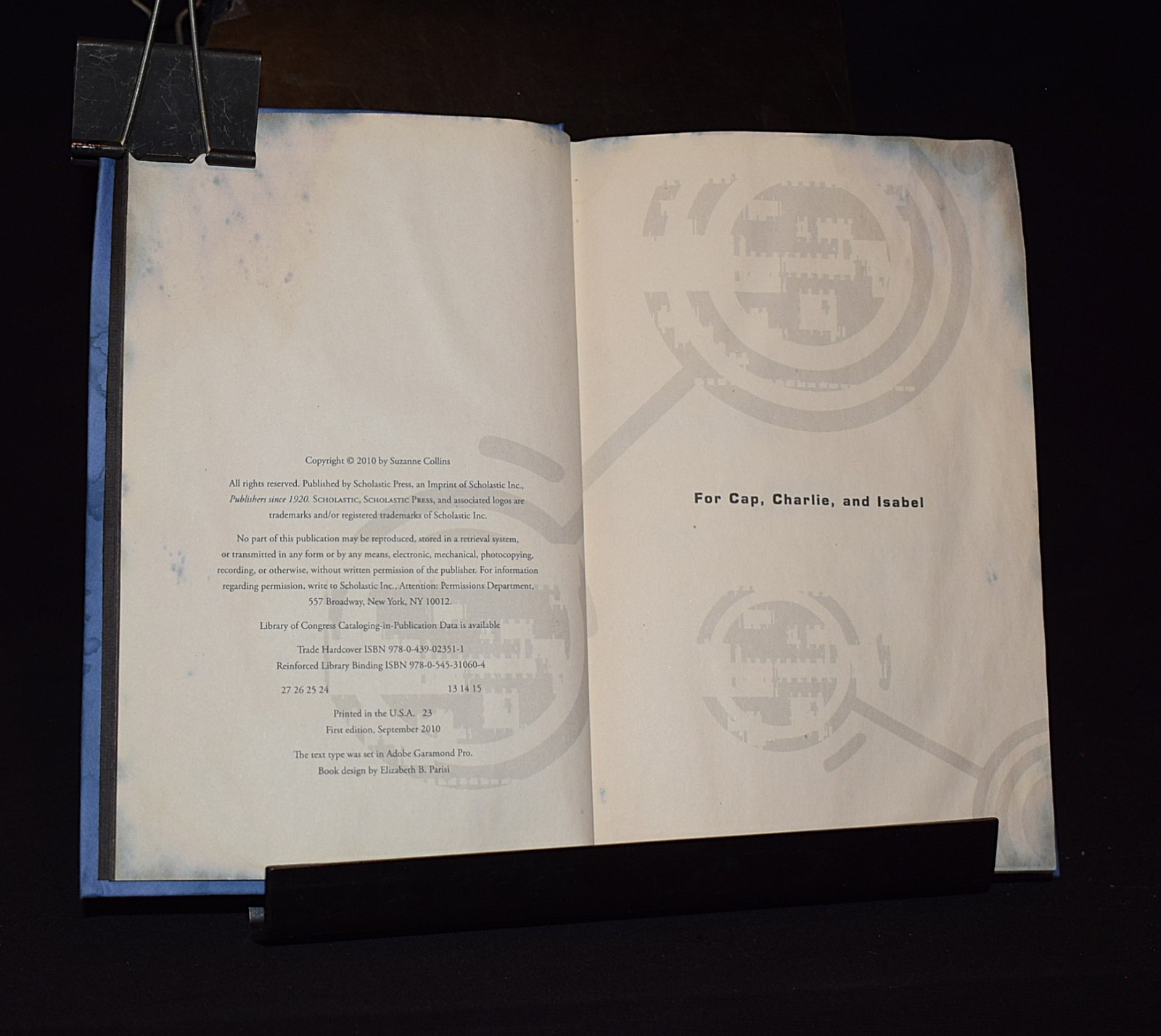 Mockingjay by Suzanne Collins [Book 3] ~ c 2010 ~ Pages 398 ~ Hardcover
