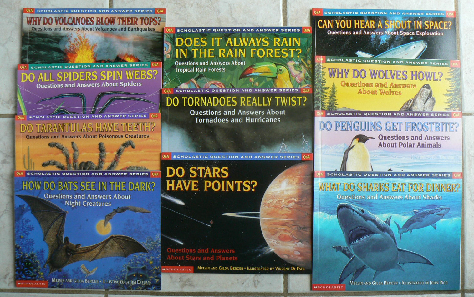 BIG LOT-11 Scholastic Question&Answer Series Q&A,Nature,Animals,Technology,Space