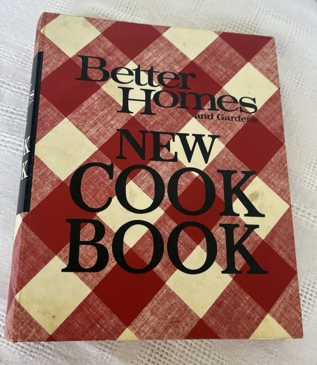 1971 Better Homes and Gardens New Cookbook Fourth Printing ~ 40 Pages Dividers