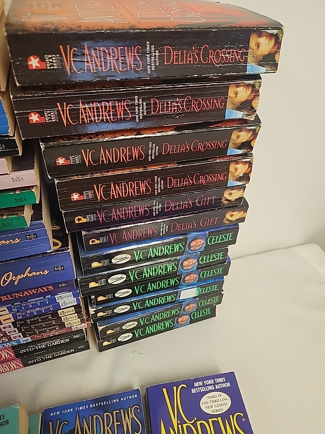 VC Andrews PAPERBACK BOOK/BOOKS /VARIOUS TITLES /CHOICE