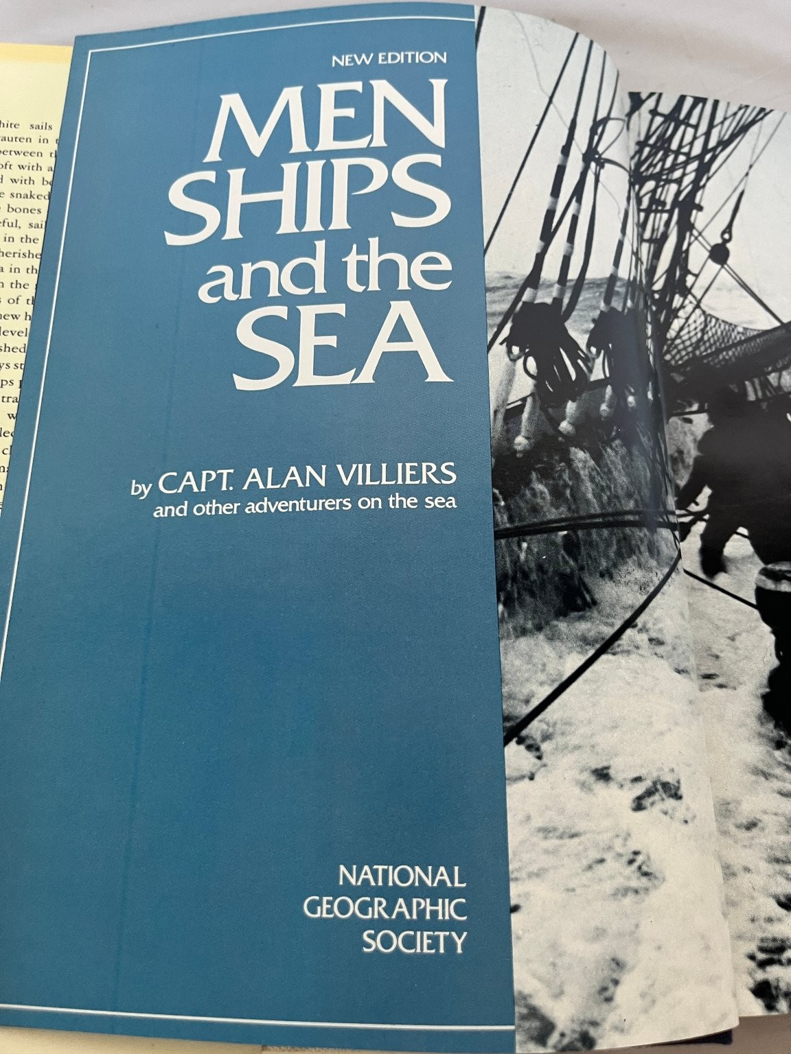 Men Ships and the Sea Villiers 1973 New Edition National Geographic Society
