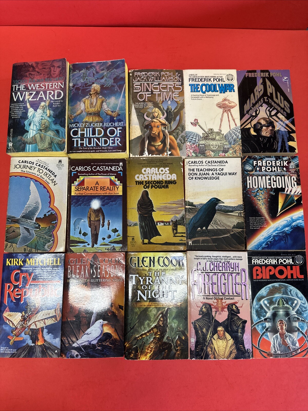 SCIENCE FICTION FANTASY LOT OF 15 PAPERBACK BOOKS SCI FI MULTIPLE AUTHORS