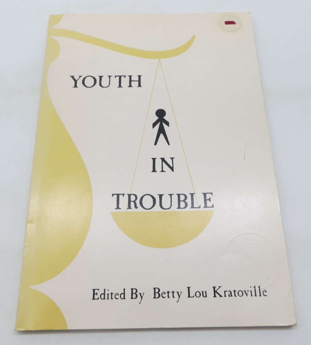 Youth in Trouble by Betty L. Kratoville (1975, Trade Paperback) vintage book