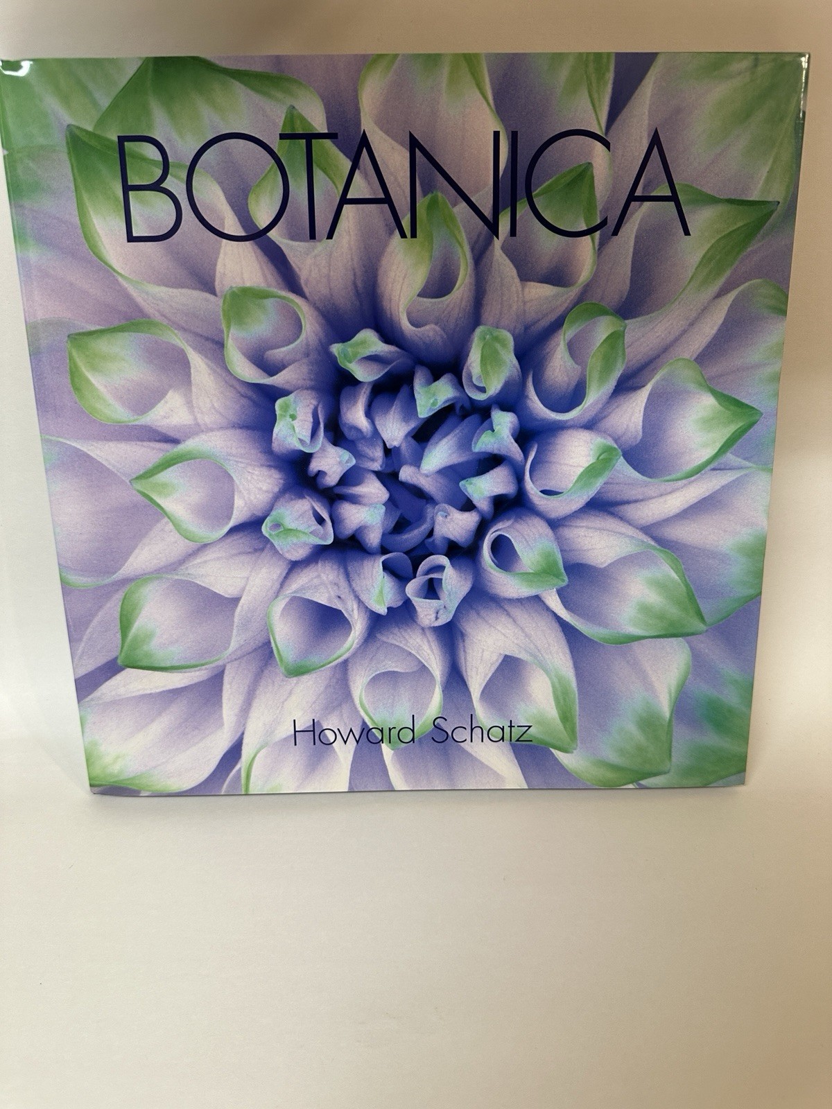 Botanica Howard Schatz Bullfinch Press 2005 Hardcover Photography Plants Flowers