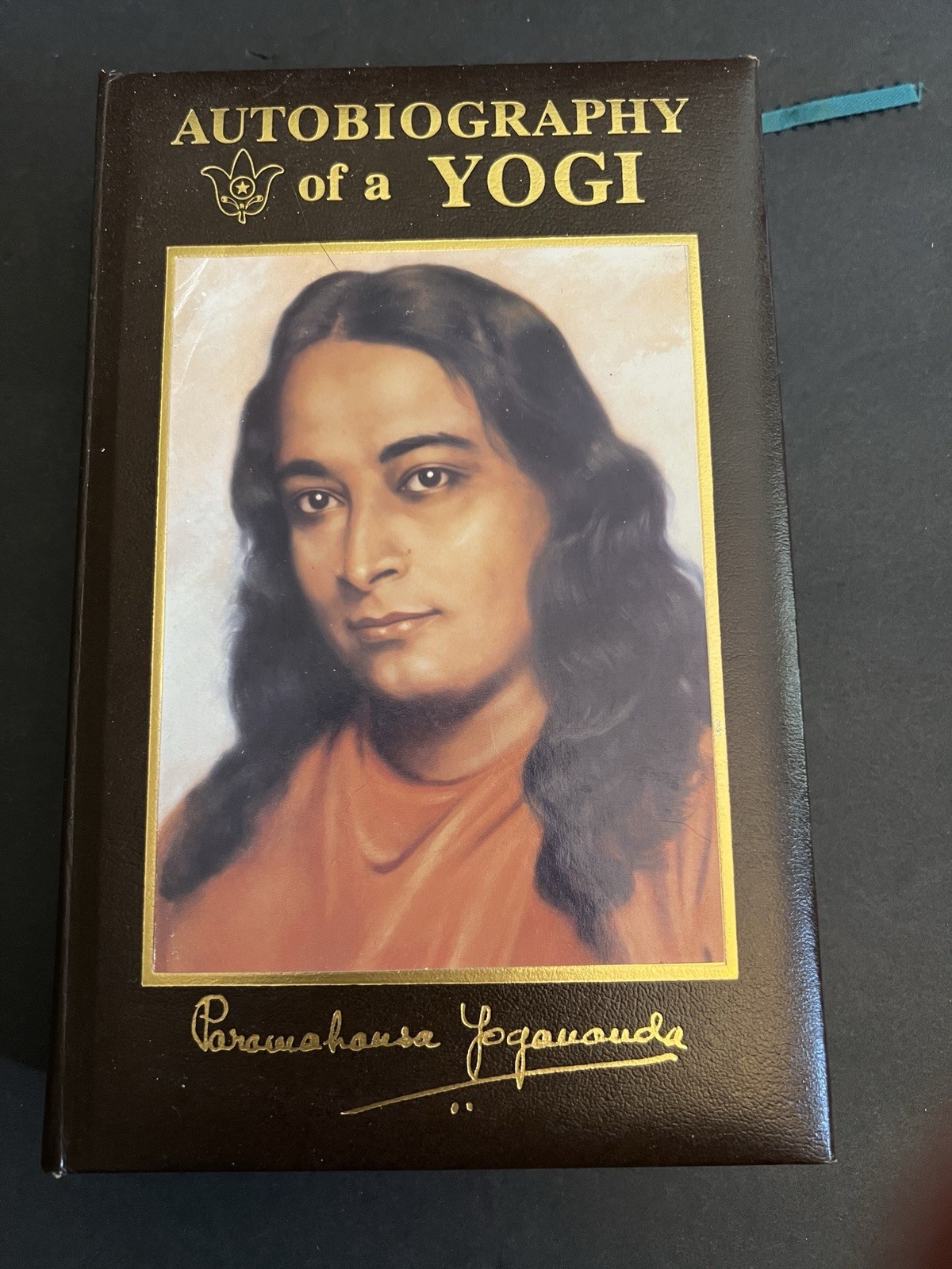 Autobiography of a Yogi 1987 Faux Leather HC Paramahansa Yogananda Deluxe Ed