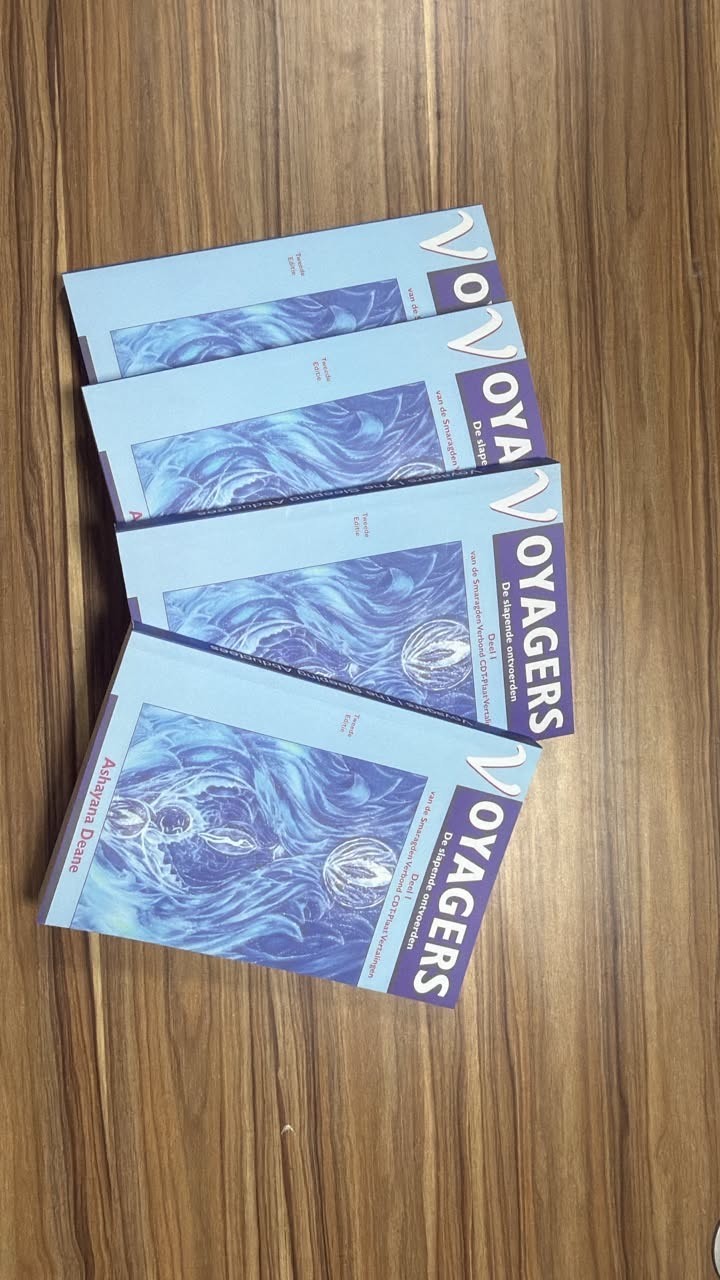 Voyagers Vol I by Ashayana Deane 2nd Edition, reprint brand new (Free Shipping)