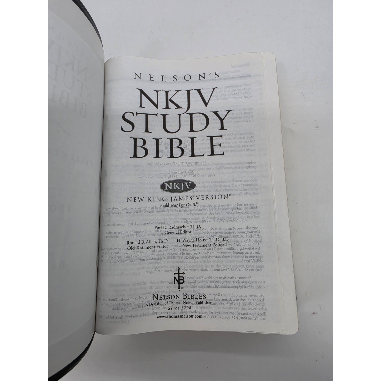 Nelson NKJV Study Bible New King James Version Black Bonded Leather Gold Gilded