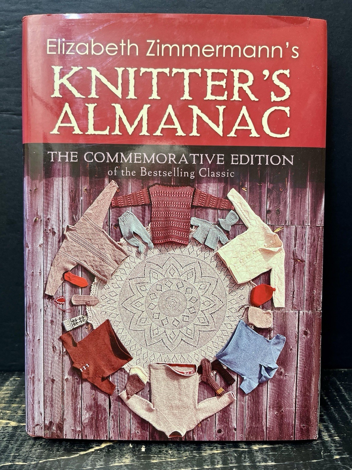 Elizabeth Zimmermann’s Knitter’s Almanac byZimmermann 2010 Hrdbk Near Fine Y1