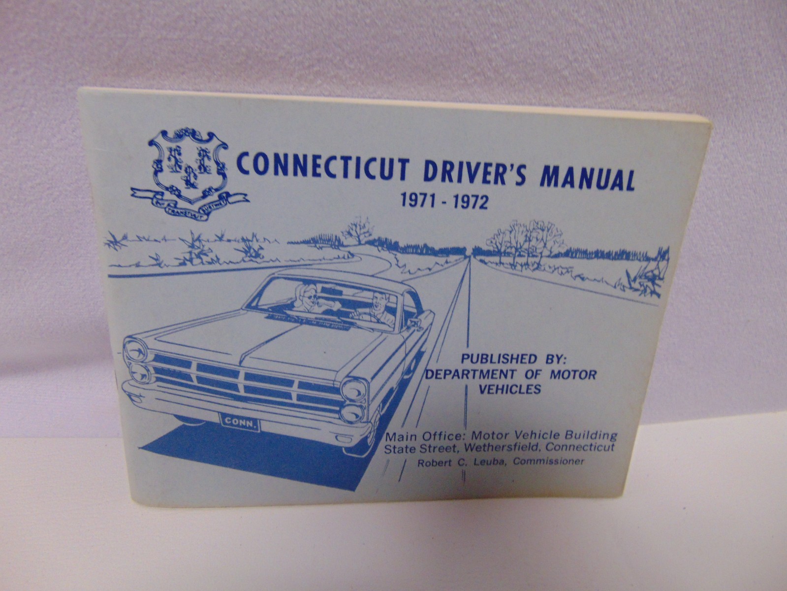 1972 Connecticut Driver’s Manual 53 pages Department of Motor Vehicles 6″ x 4 “