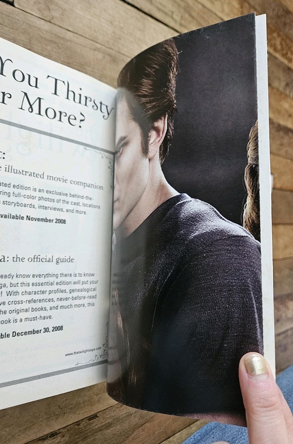 2008 TWILIGHT by Stephenie Meyer Trade Paperback Poster Included LIKE NEW UNREAD