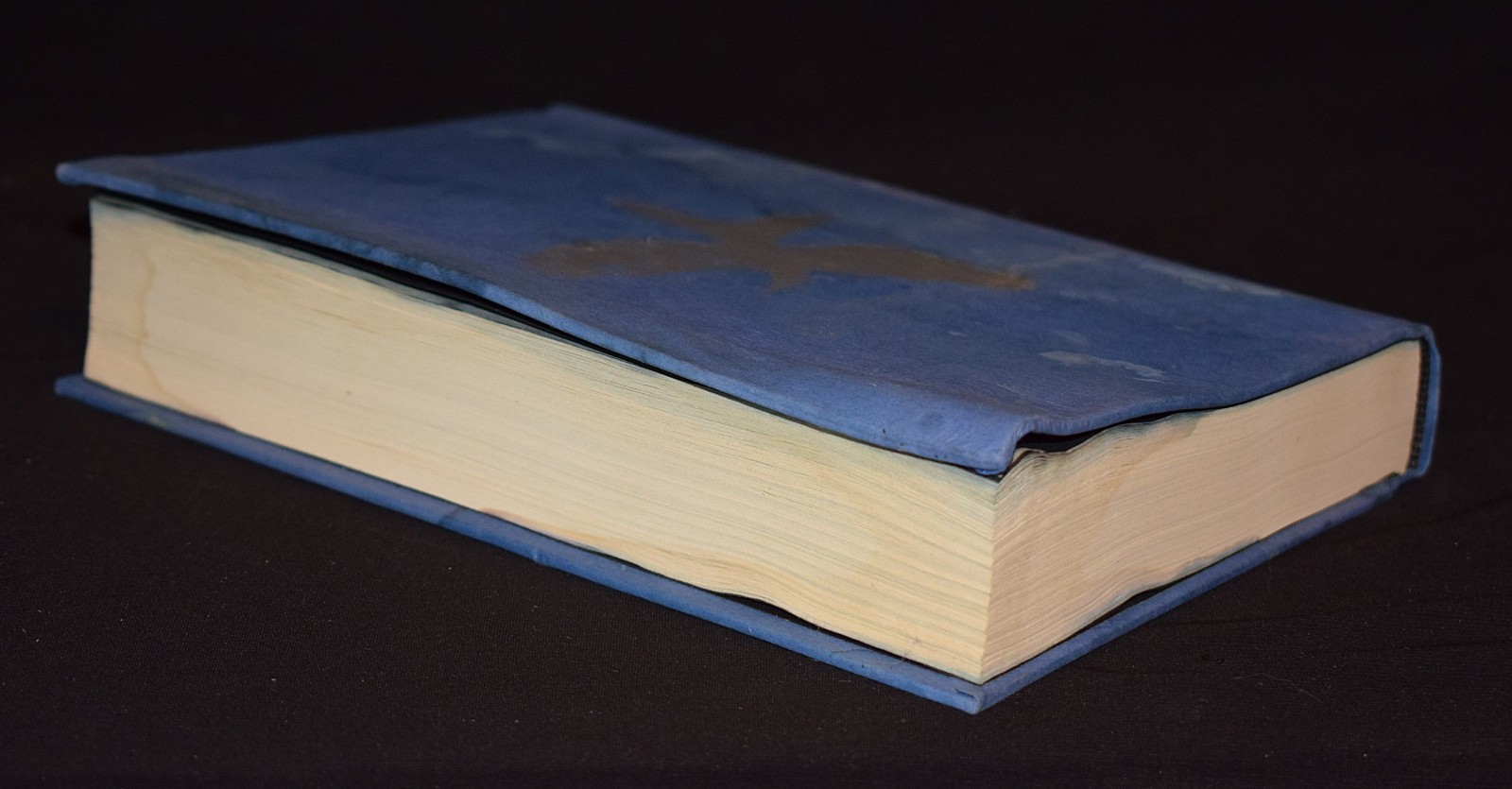 Mockingjay by Suzanne Collins [Book 3] ~ c 2010 ~ Pages 398 ~ Hardcover