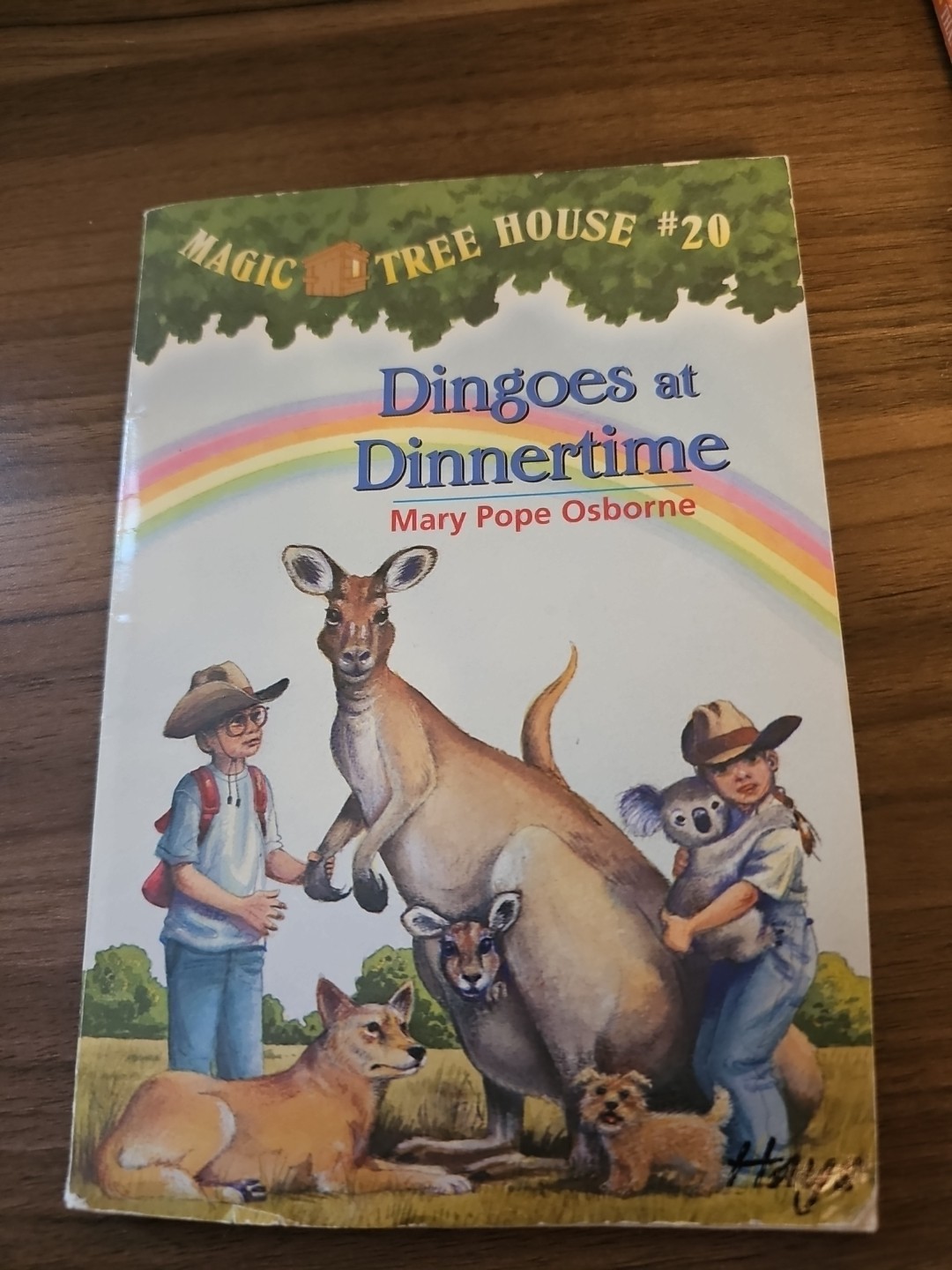 Magic Tree House #20 Dingoes at Dinnertime Paperback