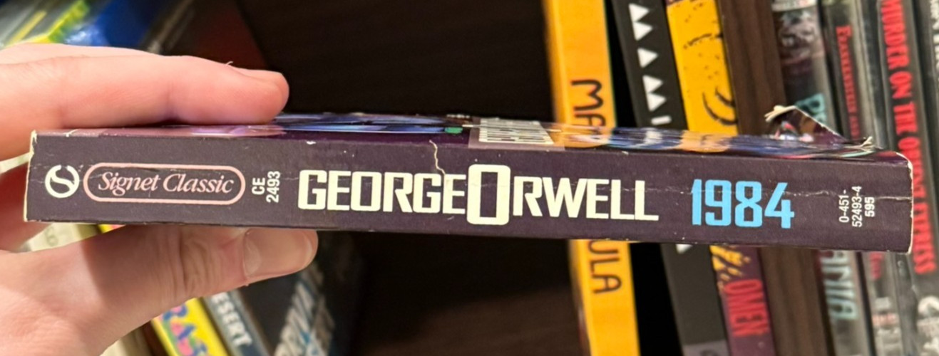 1984 Signet Classics Vintage Paperback | George Orwell Dystopian Classic 👁️ 📺