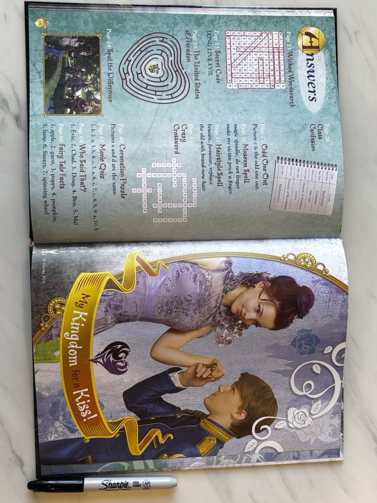 Disney Descendants Annual 2016 Hardcover – Egmont – Stories, Puzzles & Games