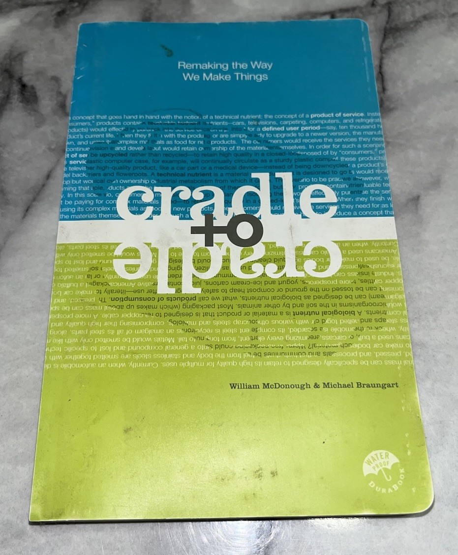Farrar Straus Cradle to Cradle McDonough Braungart Trade PB Nature 2002