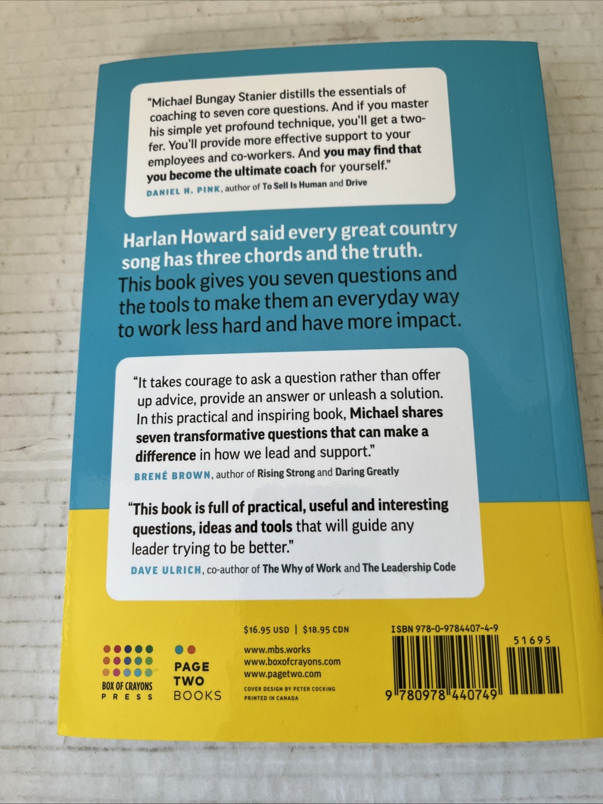 THE COACHING HABIT Michael Bungay Stanier 2016 TPB Page Two Books LIKE NEW
