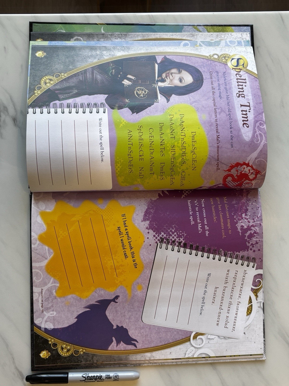 Disney Descendants Annual 2016 Hardcover – Egmont – Stories, Puzzles & Games