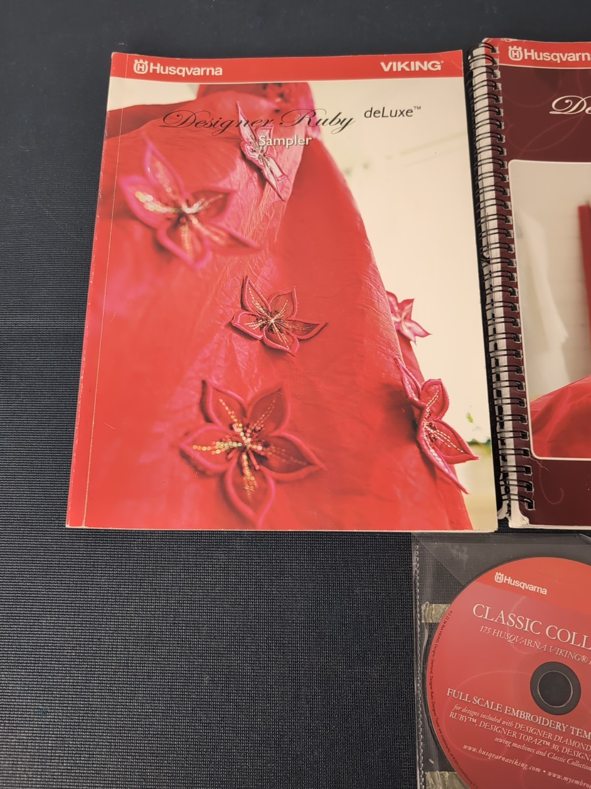 Husqvarna Viking DESIGNER RUBY DELUXE SAMPLER & TEMPLATE CD-ROM & USER GUIDE