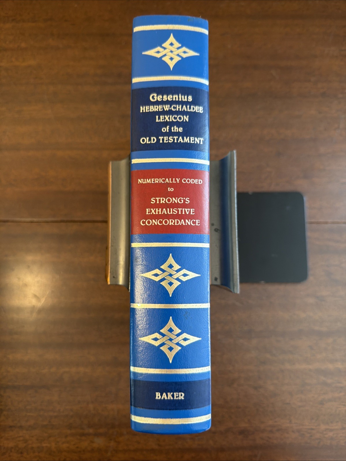 GESENIUS’ HEBREW AND CHALDEE LEXICON TO THE OLD TESTAMENT SCRIPTURES BAKER 1988