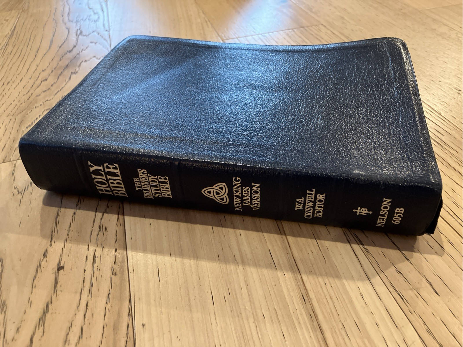 Nelson BELIEVER’S STUDY BIBLE Criswell NKJV Blue Bonded Leather 605B Unmarked