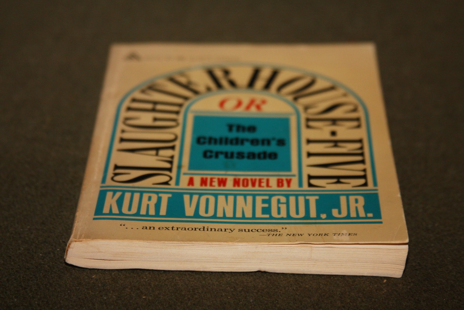 Slaughterhouse-Five by Kurt Vonnegut, Jr. 1969 TPB 4th Print Delta
