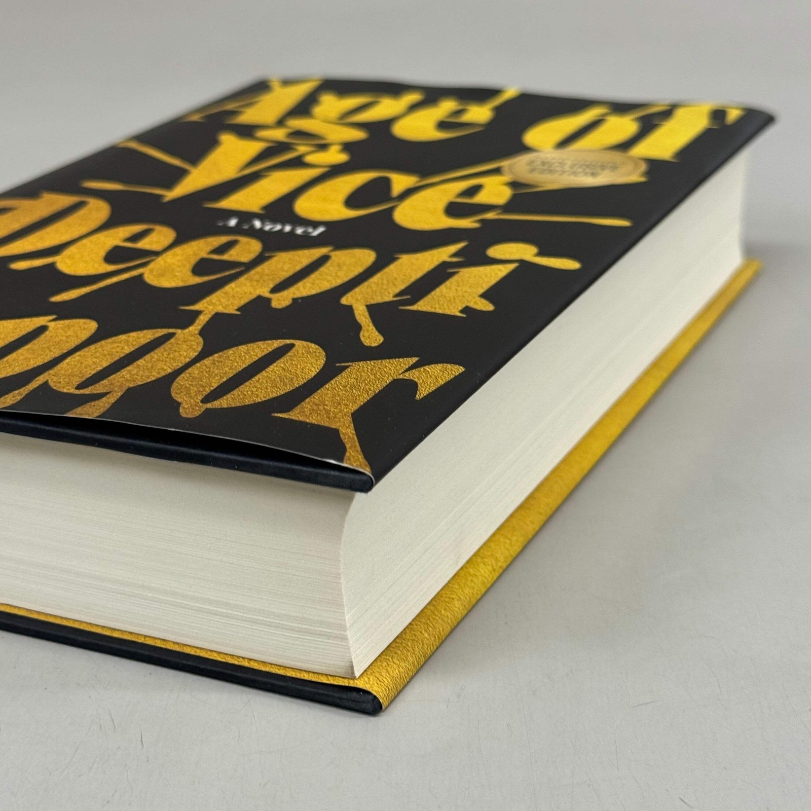 PENGUIN RANDOM HOUSE Deepti Kapoor; Age Of Vice Exclusive Edition 560 Pages