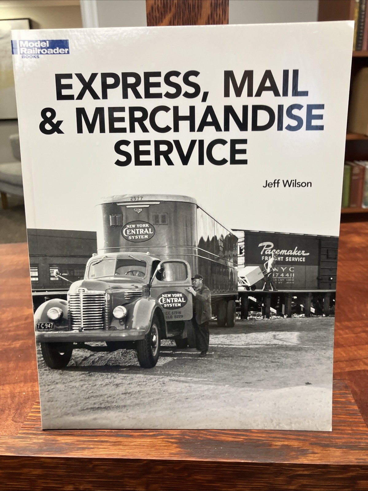 Kalmbach Publishing Co. Express Mail and Merchandise Service