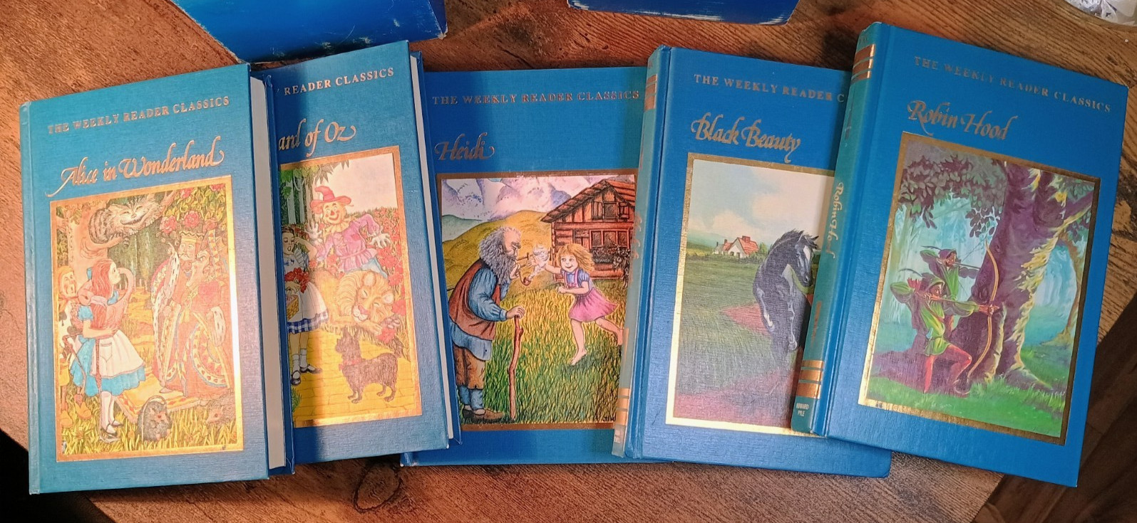 *1983* 🎣The Weekly Reader Classics 10 Book Box Set Hardcover🦄