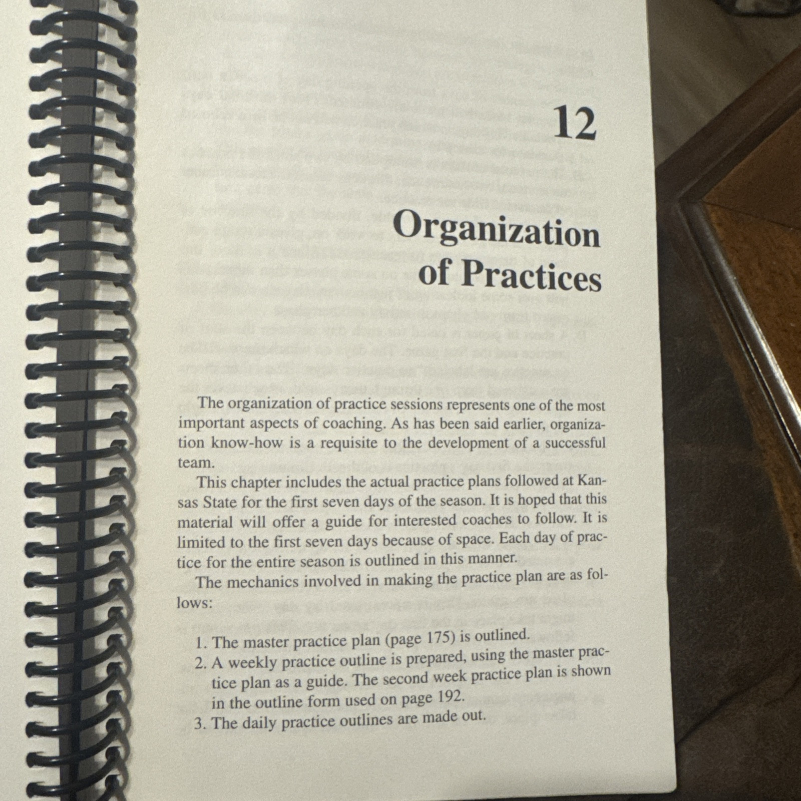 The Triple-Post Offense (Sideline Triangle) by Fred “Tex” Winter – Spiralbound