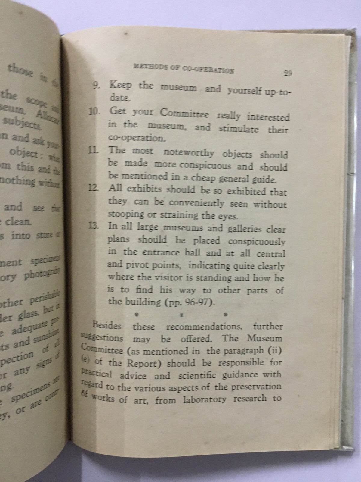 Mookerjee, Ajit : Museum Studies. Calcutta, 1945. 63 Pages. Hb