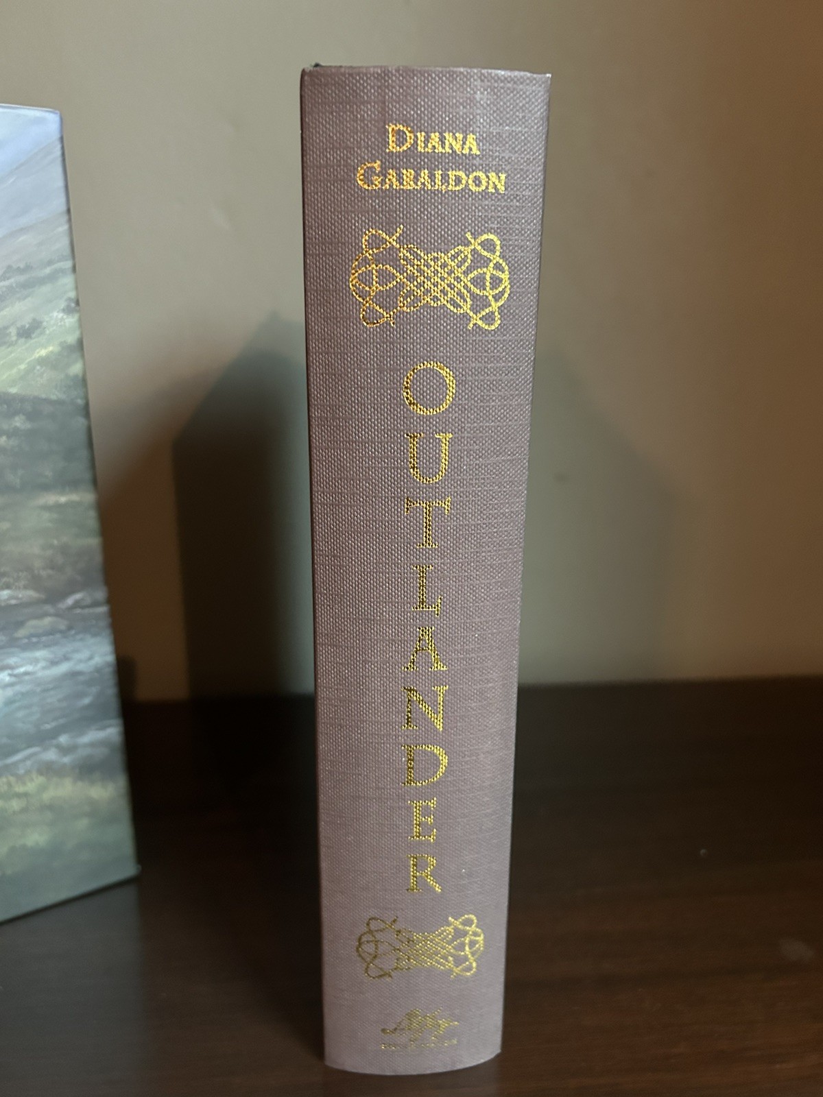 Litjoy Crate Outlander Diana Gabaldon Annotated Stag Edition 1st Print SIGNED