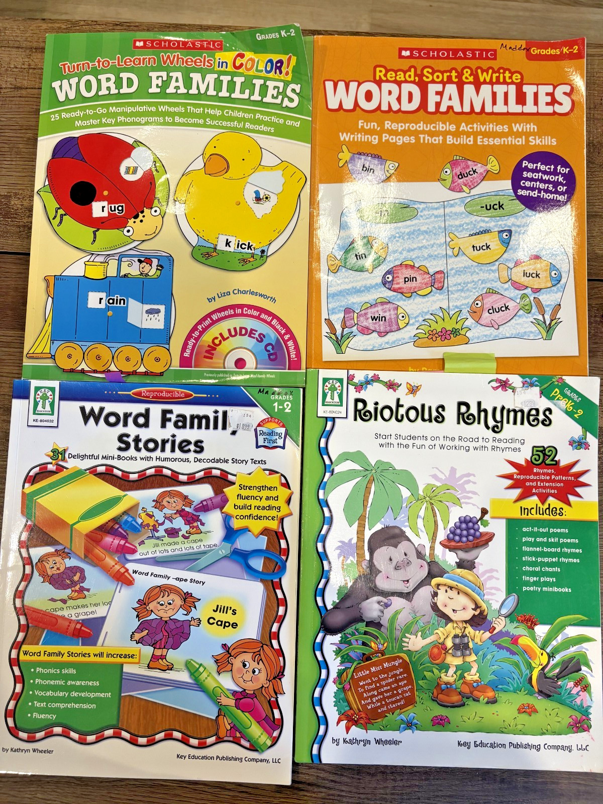 Teacher WORD FAMILIES STORIES CENTERS WORD WALL 4 BOOKS 1st Gd New HOMESCHOOL