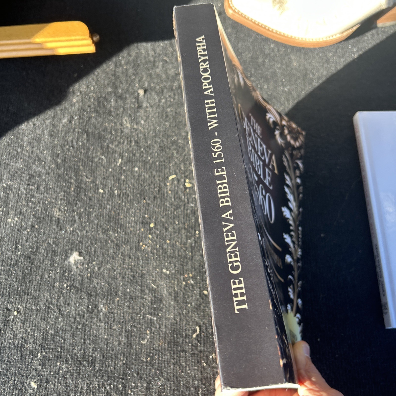 Geneva Bible 1560 Edition with Apocrypha: The Complete Collection – Paperback