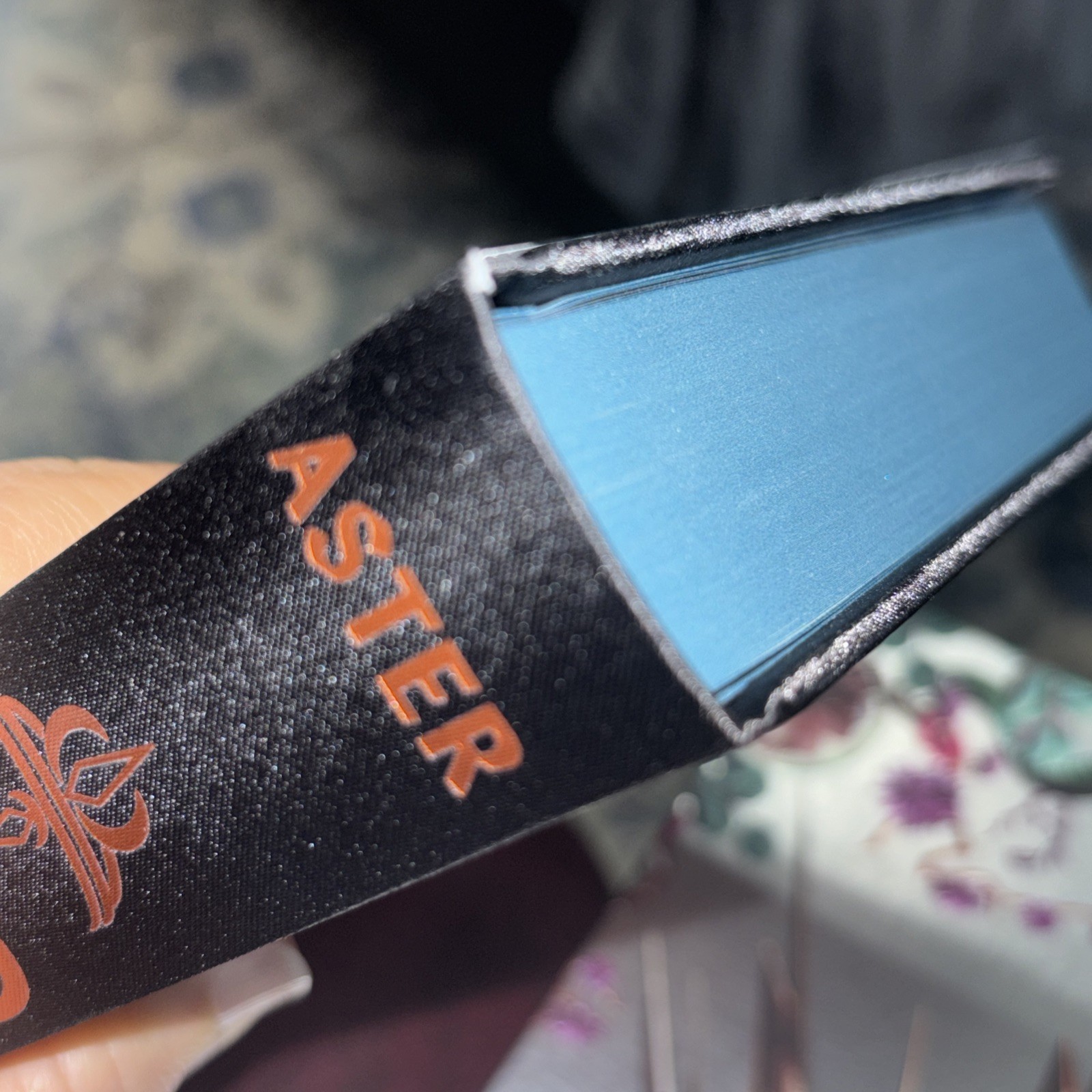Skyshade: Collector’s Edition Lightlark Saga 3 slight damage see photos