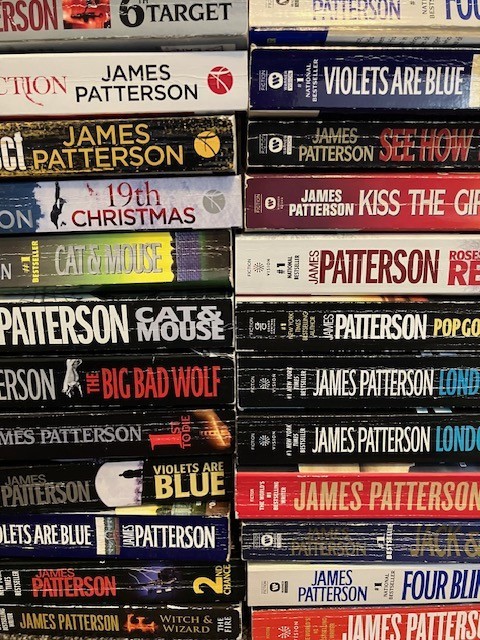 Lot of 10 James Patterson Paperbacks Random Mix of Books