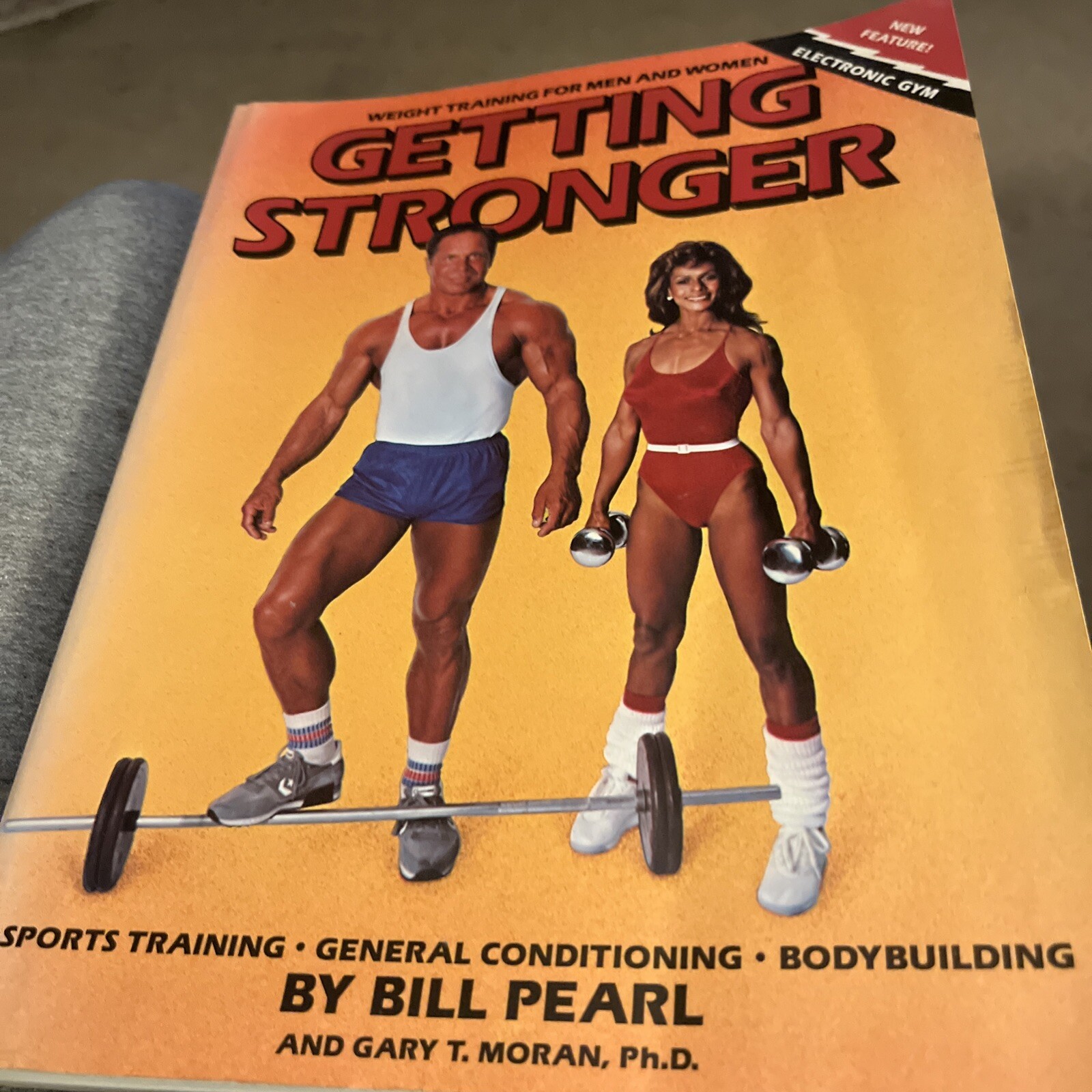 Getting Stronger : Weight Training for Men and Women 464 Pages. G-2