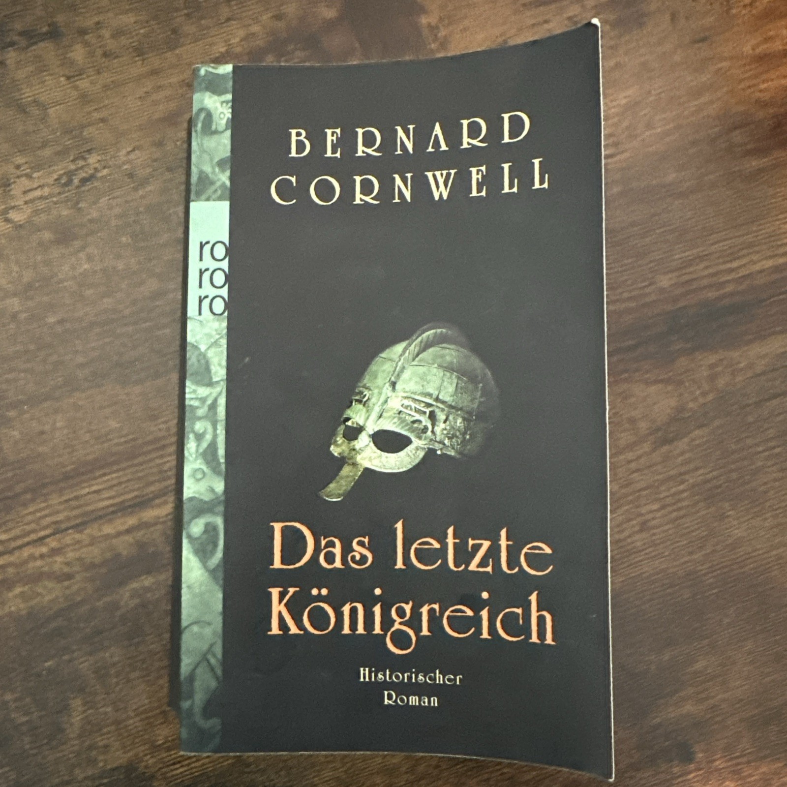 The Last Kingdom. Bernard Cornwell (Paperback) – Condition: Good