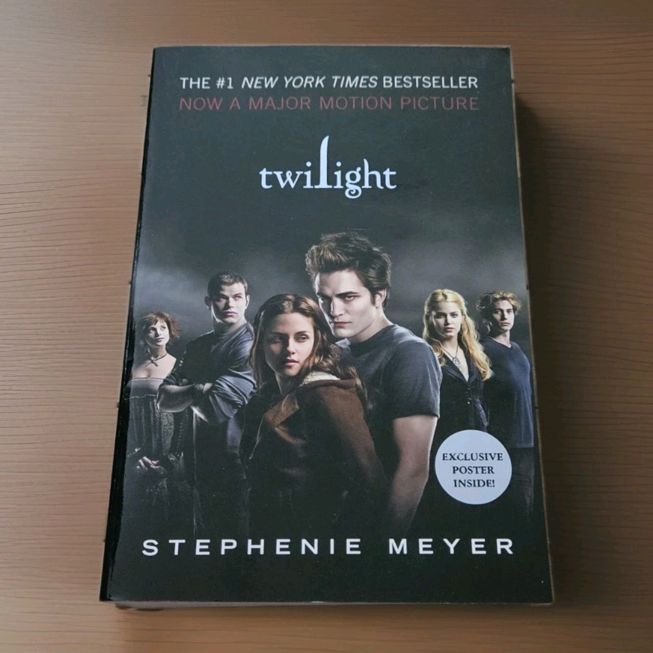 2008 TWILIGHT by Stephenie Meyer Trade Paperback Poster Included LIKE NEW UNREAD
