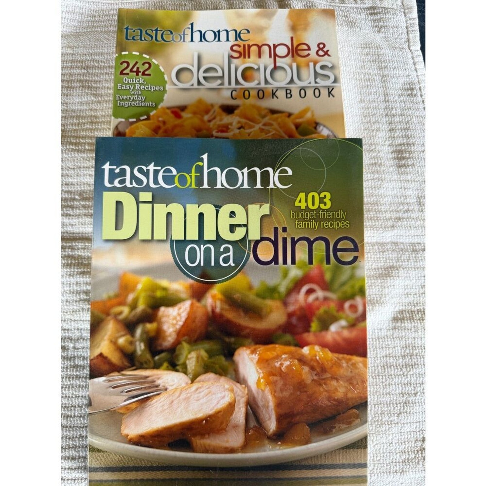 2 Taste of Home Cookbooks Dinner on a Dime 2008 & Simple and Delicious 2007