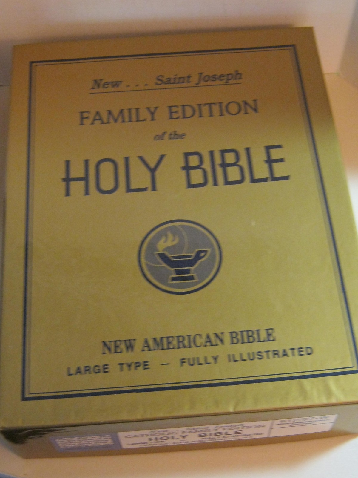 Saint Joseph Family Edition of the Holy Bible: The New American Bible, Large…
