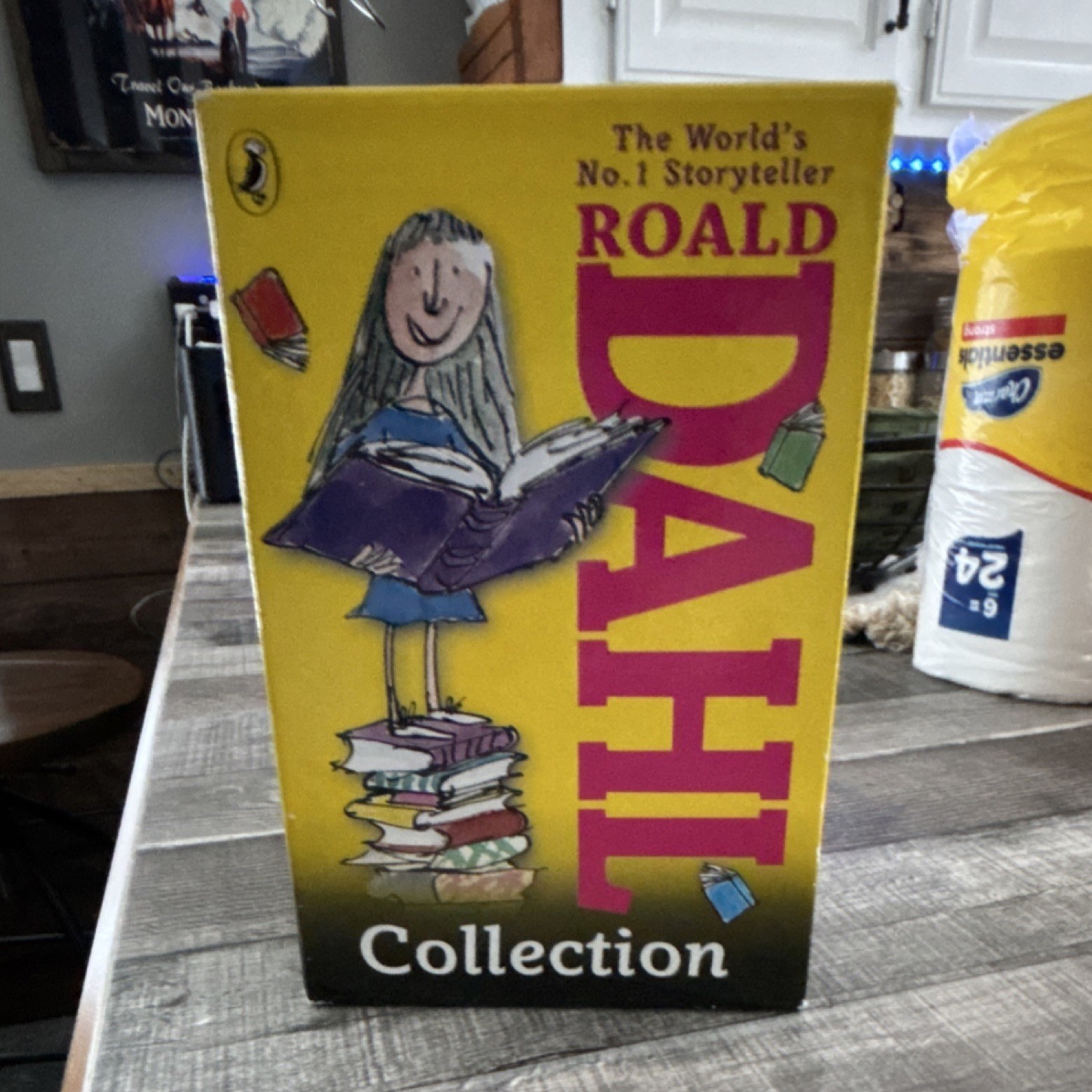 Roald Dahl Collection Box Set Illustrated by Quentin Blake Ages 9-12