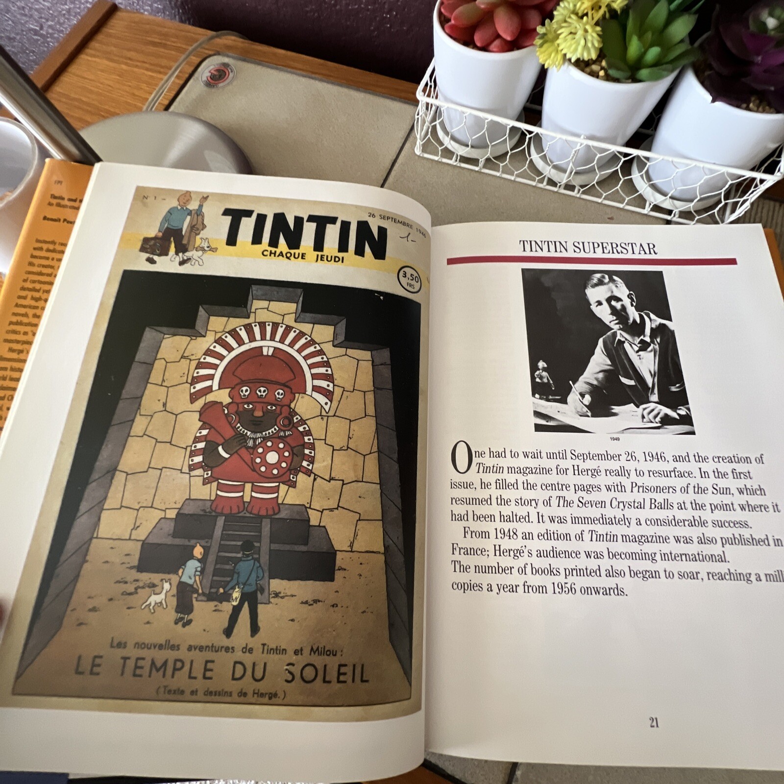 Tintin and the World Of History First US Edition 1992 Very Good