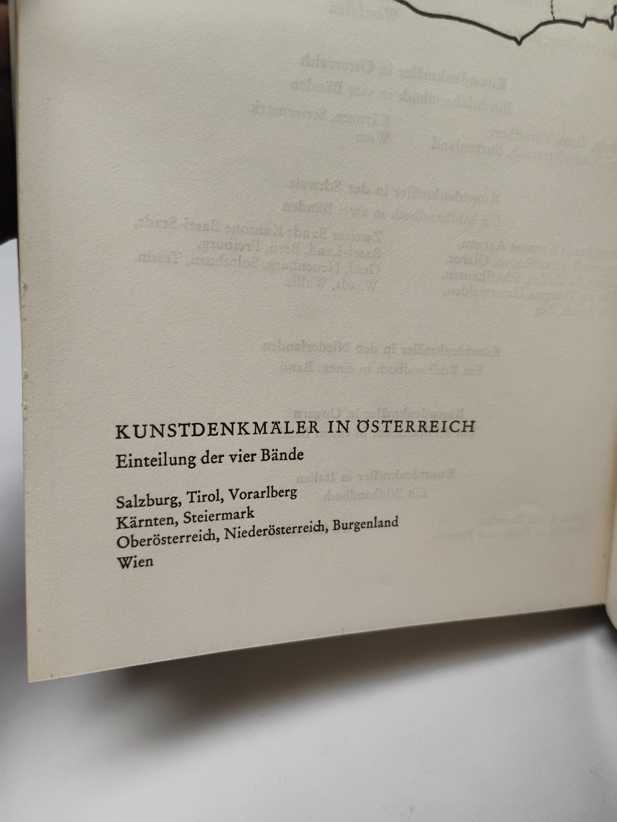 Kunstdenkmaler in Osterreich: Ein Bildhandbuch by Reinhardt Hootz 1975 VTG HC