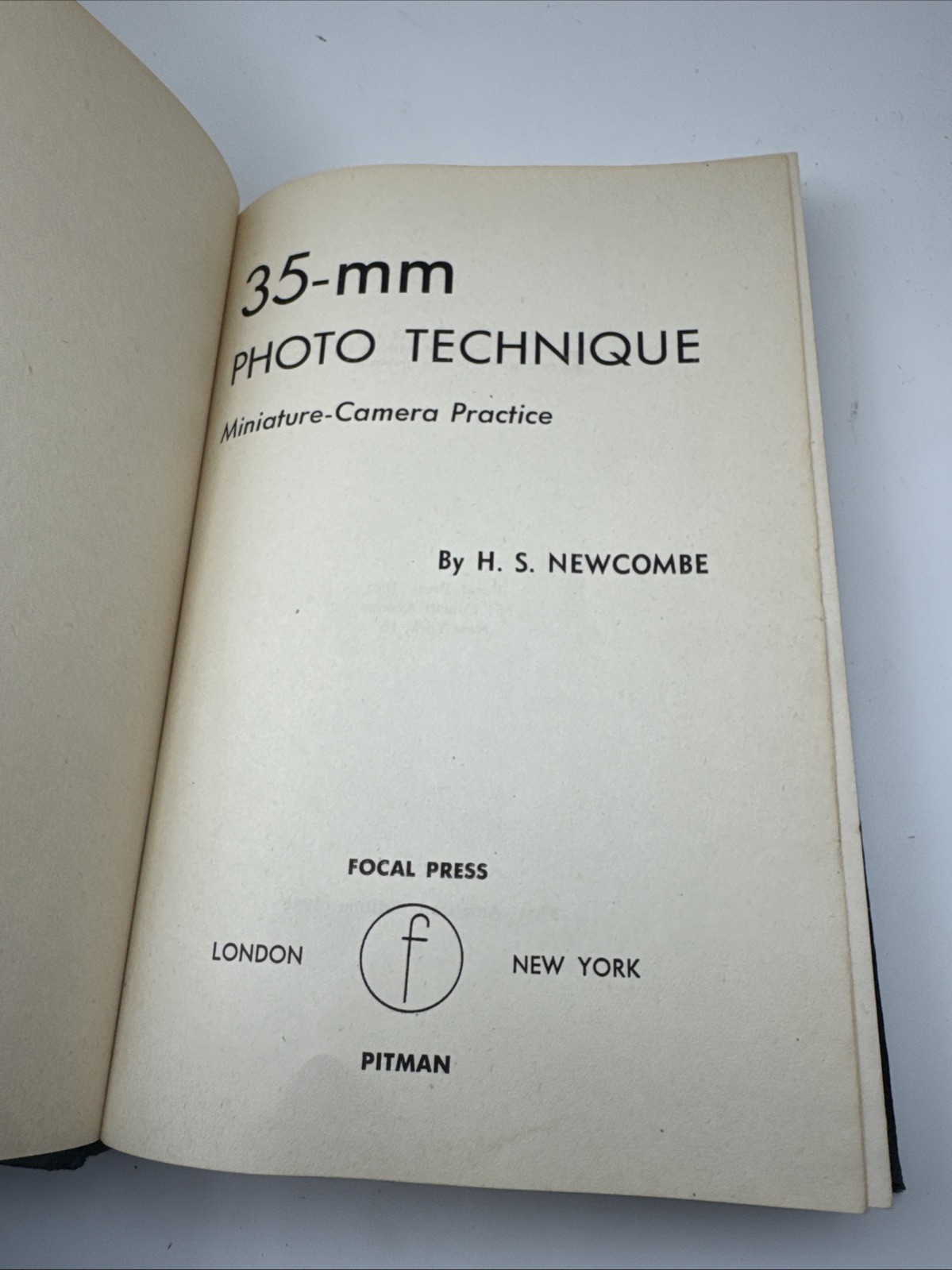 35-mm Photo Technique 1948 HC H. S. Newcombe