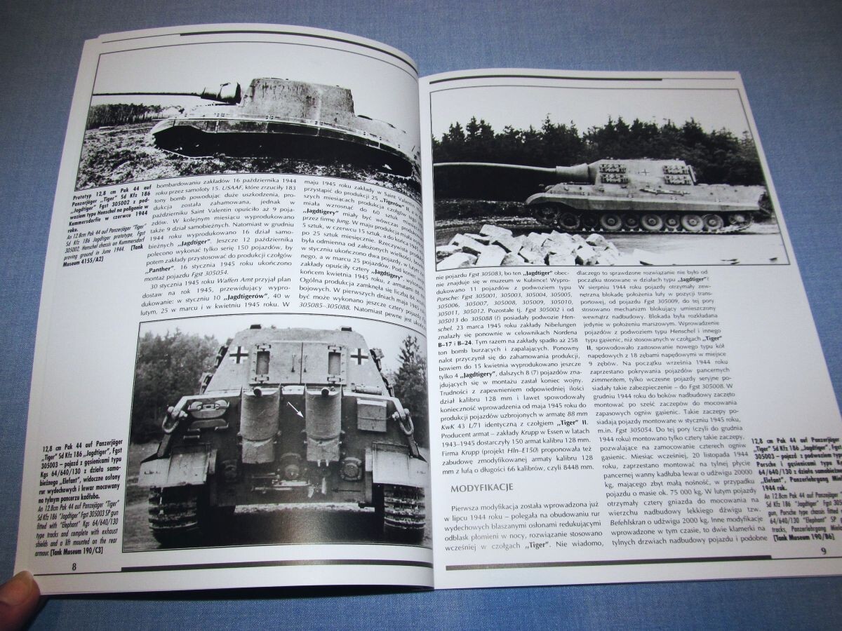 Jagdtiger 12.8 cm Pak 44 auf Panzerjager Tiger Sd Kfz 186 German tank destroyer