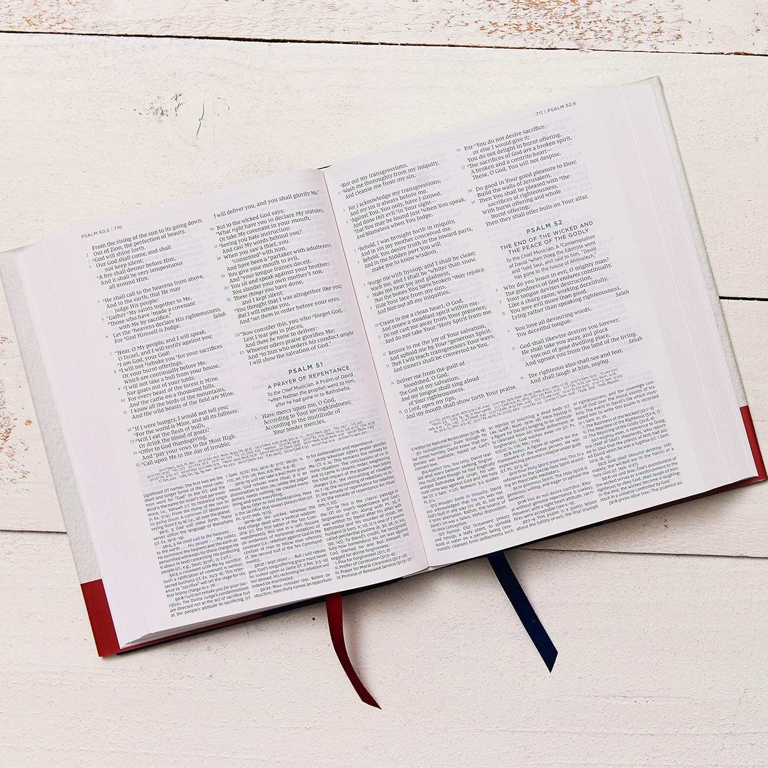 NKJV, Macarthur Study Bible, Blue Leathersoft, Thumb Indexed, Comfort Print: Unl