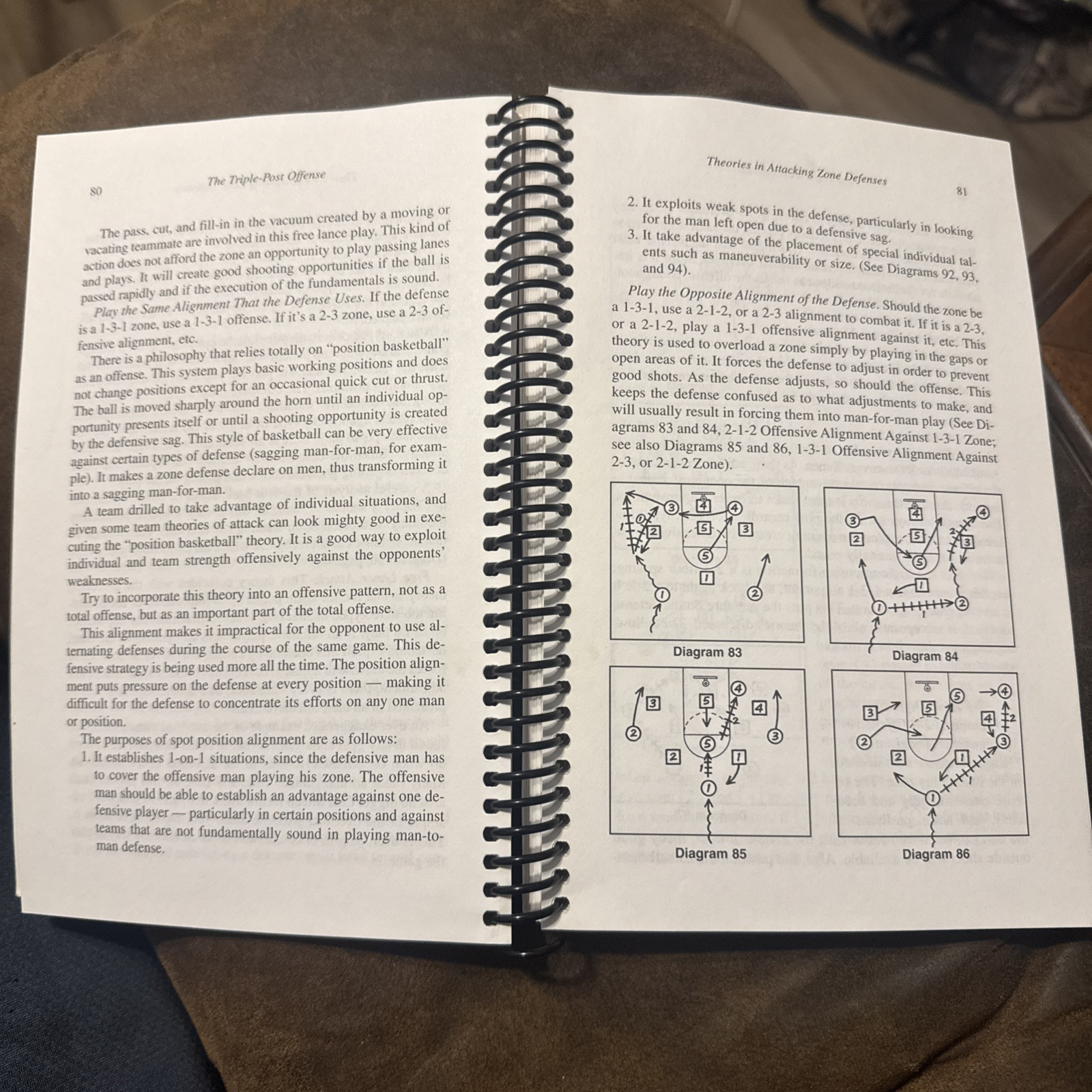The Triple-Post Offense (Sideline Triangle) by Fred “Tex” Winter – Spiralbound