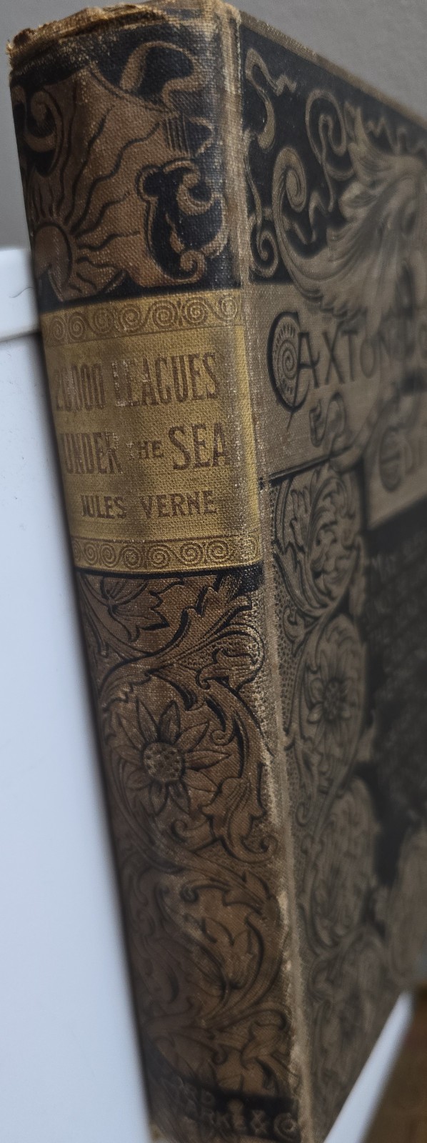 Vintage 20,000 LEAGUES UNDER THE SEA Jules Verne 1884 CAXTON ED Gilt Belford Cl