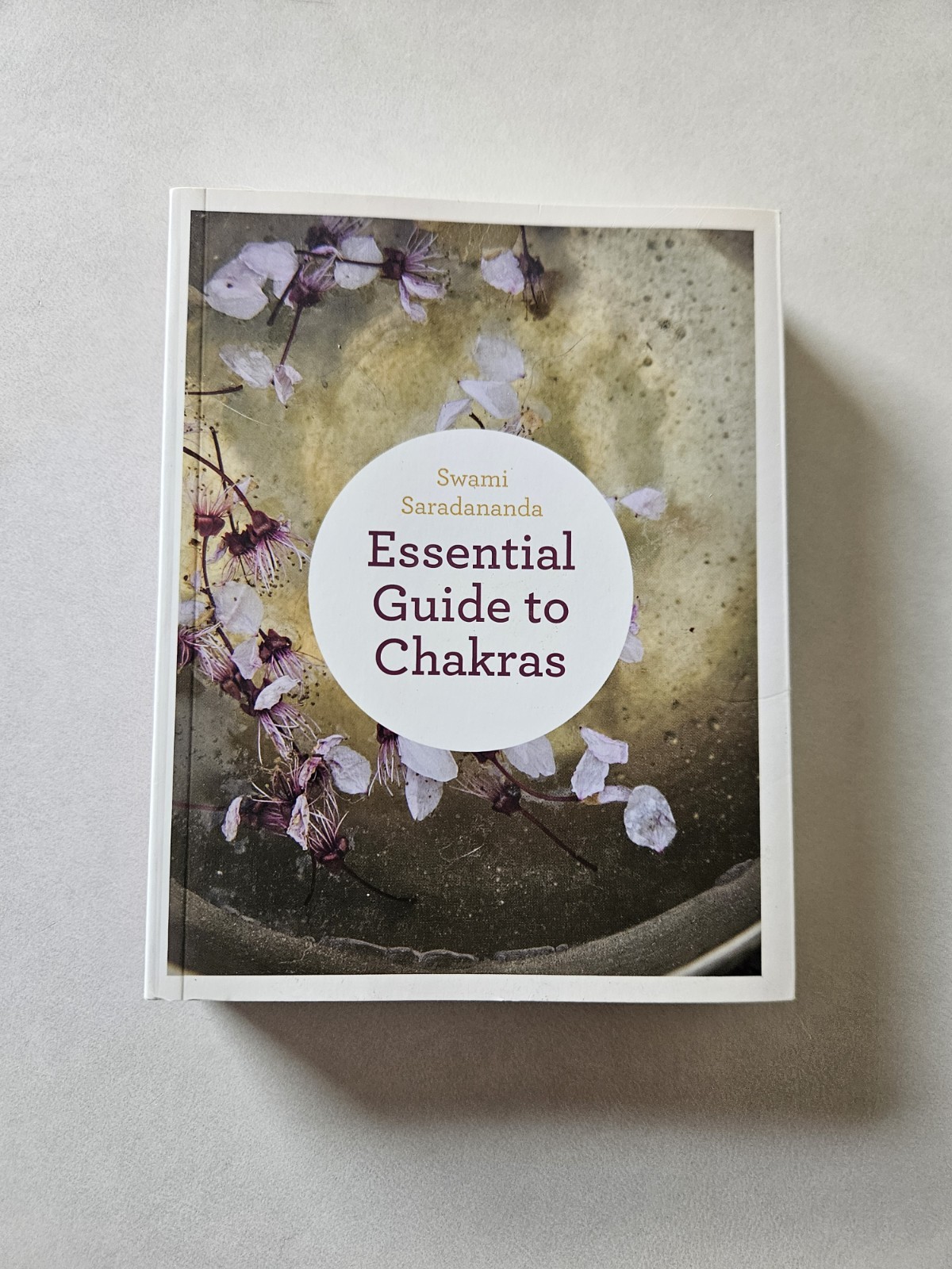Essential Guide to Chakras – Paperback By Swami Saradananda –