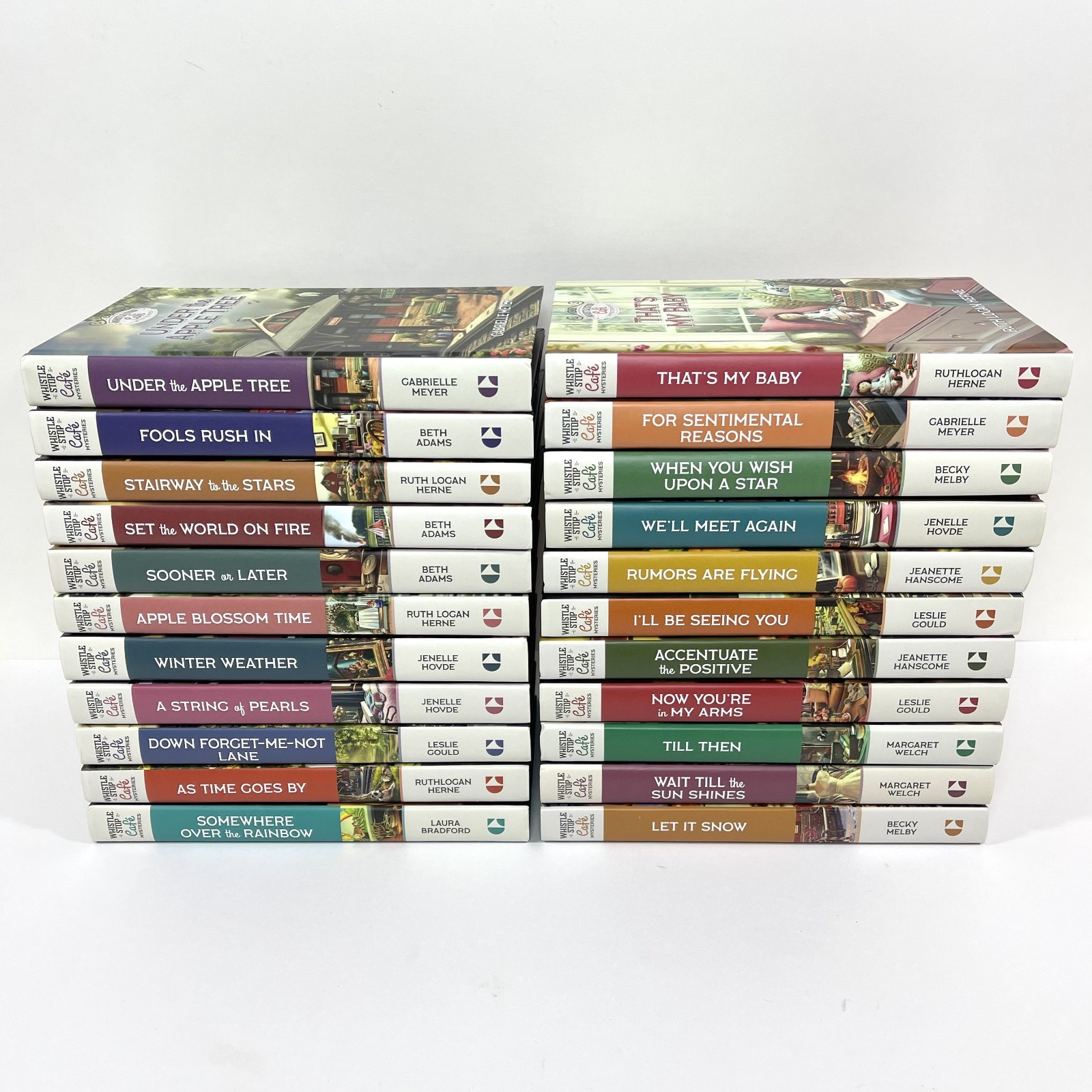 Lot of 22 Guideposts Whistle Stop Cafe Mysteries Books